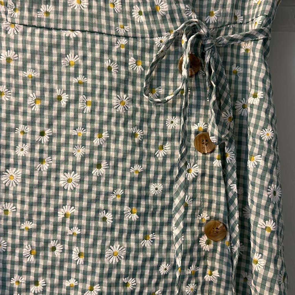 Spring dress - Picture 3 of 5